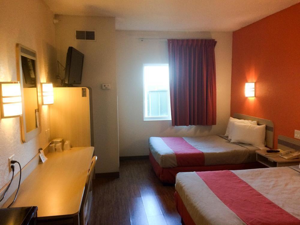Motel 6-Minonk, Il Exteriör bild
